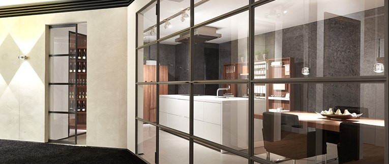 Glastür an einem Durchgang zur Küche mit Glaswand