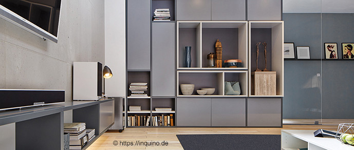 Maßgefertigte Schränke und Regale in einer Wohnumgebung